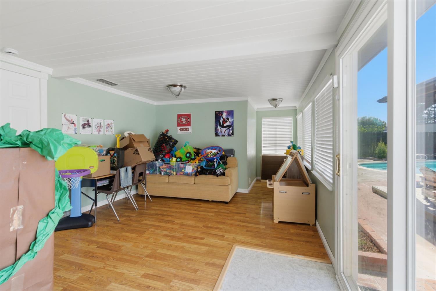 1242 Pauline Ave, Modesto, CA 95358