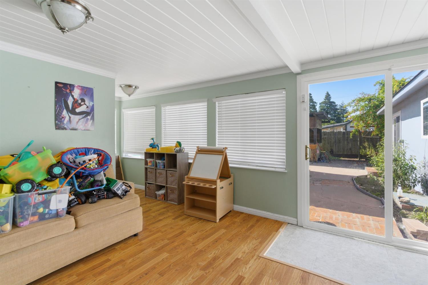 1242 Pauline Ave, Modesto, CA 95358