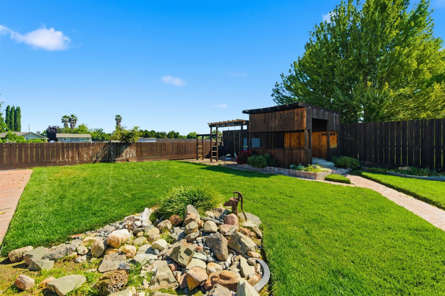 1242 Pauline Ave, Modesto, CA 95358
