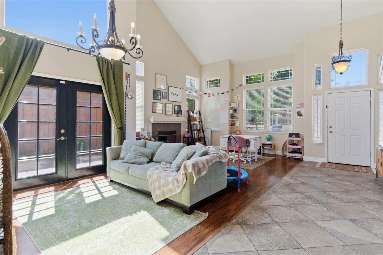 3617 Glencrest Dr, Modesto, CA 95355