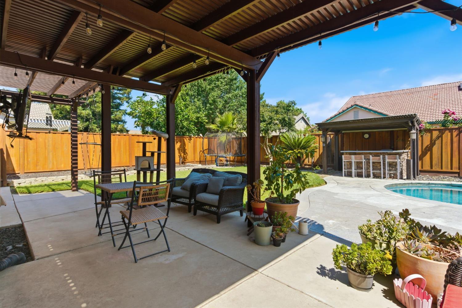 3617 Glencrest Dr, Modesto, CA 95355