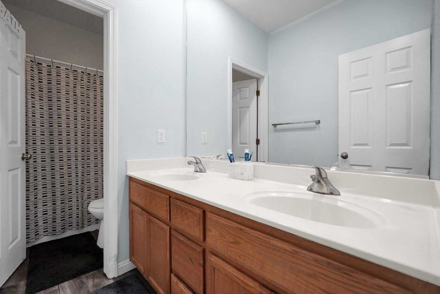 1720 Somersby Ln, Ceres, CA 95307