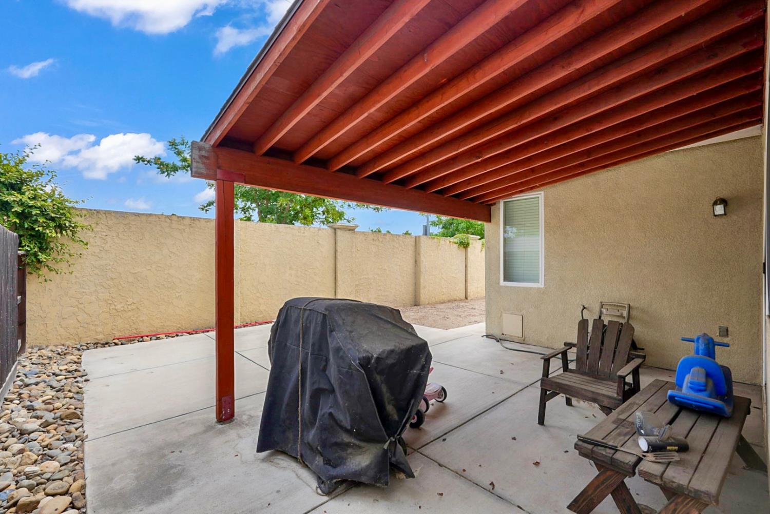 1720 Somersby Ln, Ceres, CA 95307