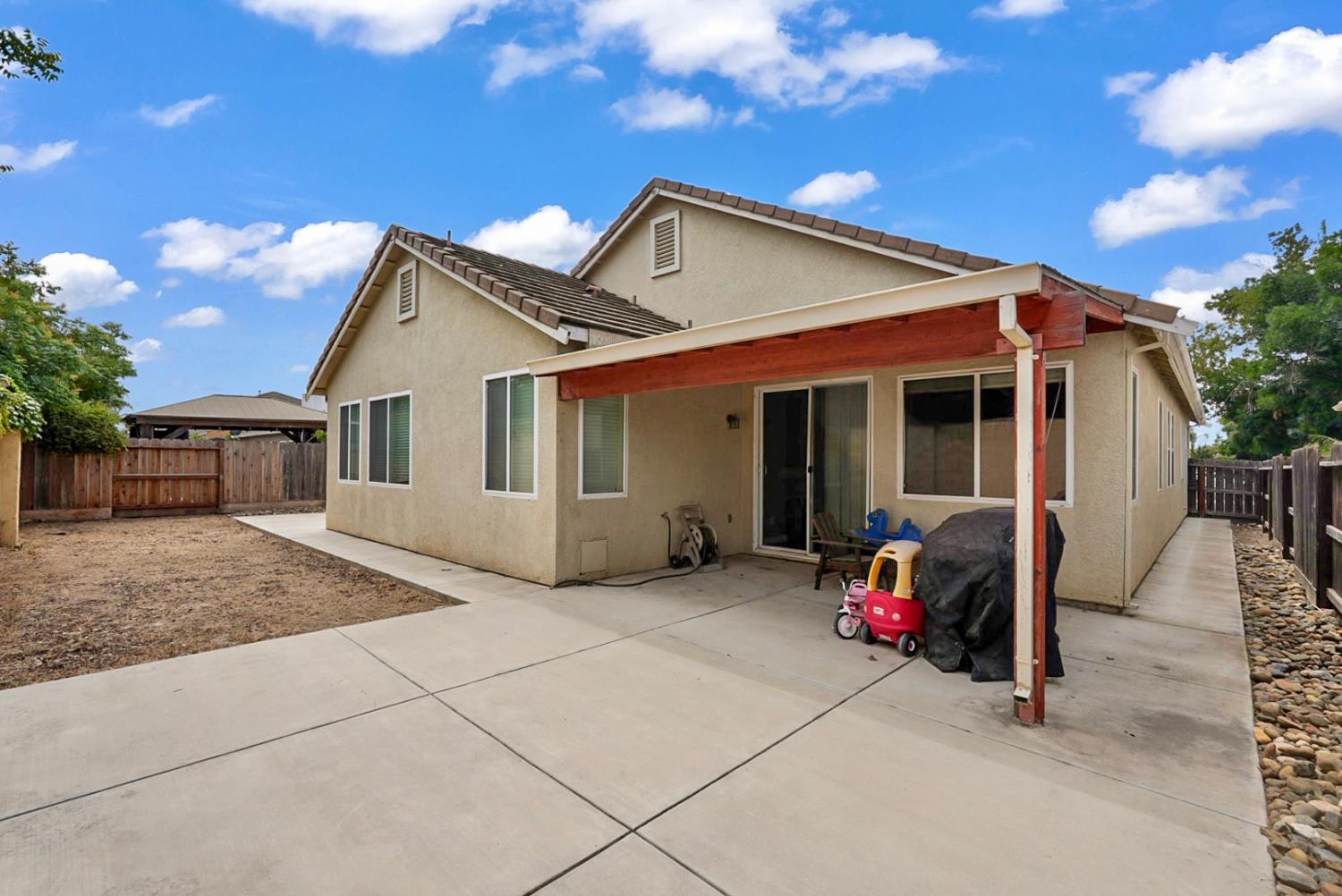 1720 Somersby Ln, Ceres, CA 95307