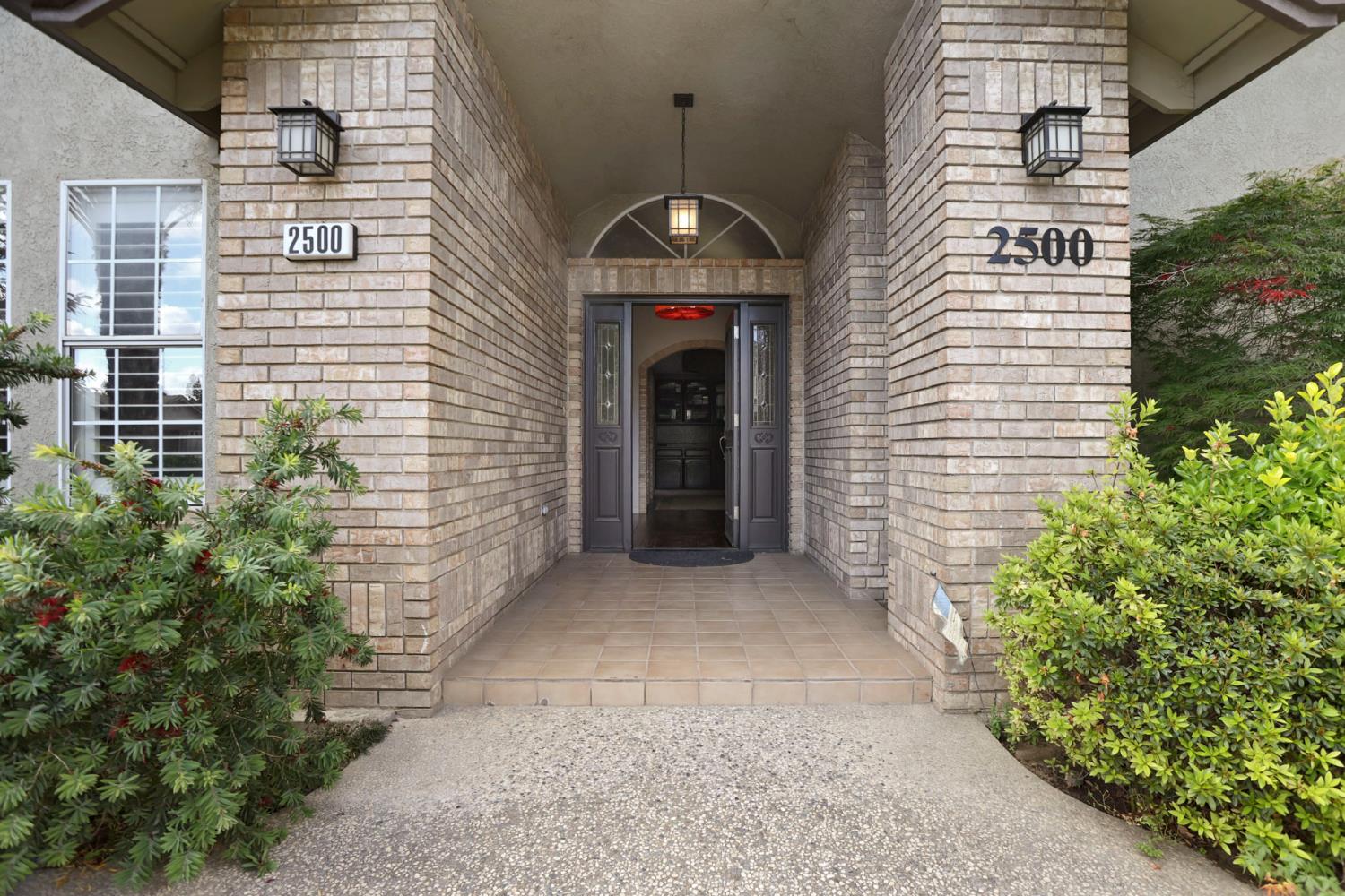 2500 Konynenburg Ln, Modesto, CA 95356