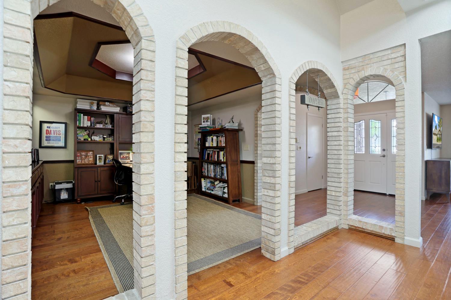 2500 Konynenburg Ln, Modesto, CA 95356