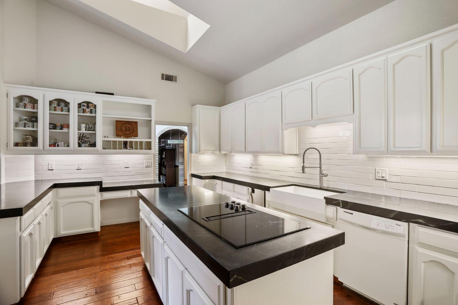 2500 Konynenburg Ln, Modesto, CA 95356