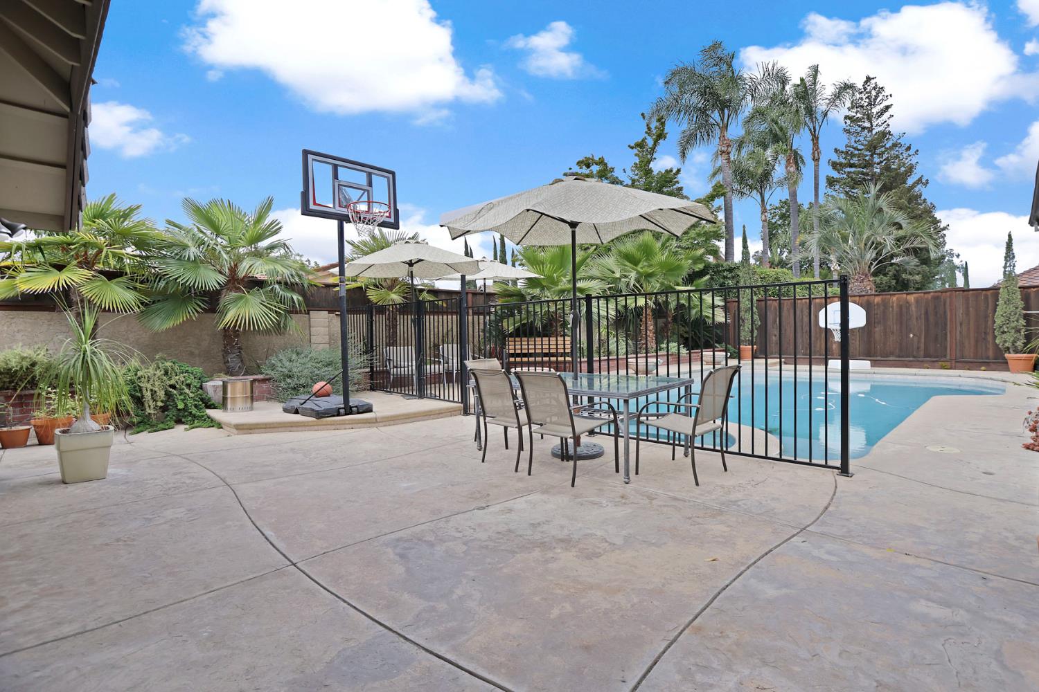 2500 Konynenburg Ln, Modesto, CA 95356