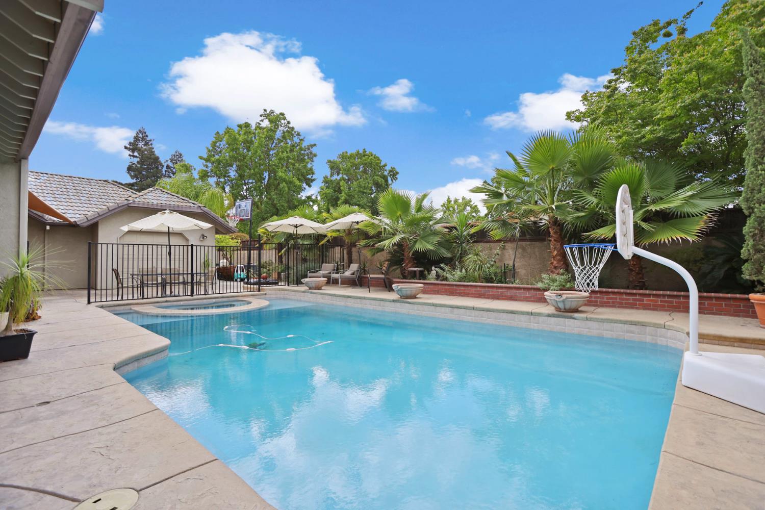 2500 Konynenburg Ln, Modesto, CA 95356