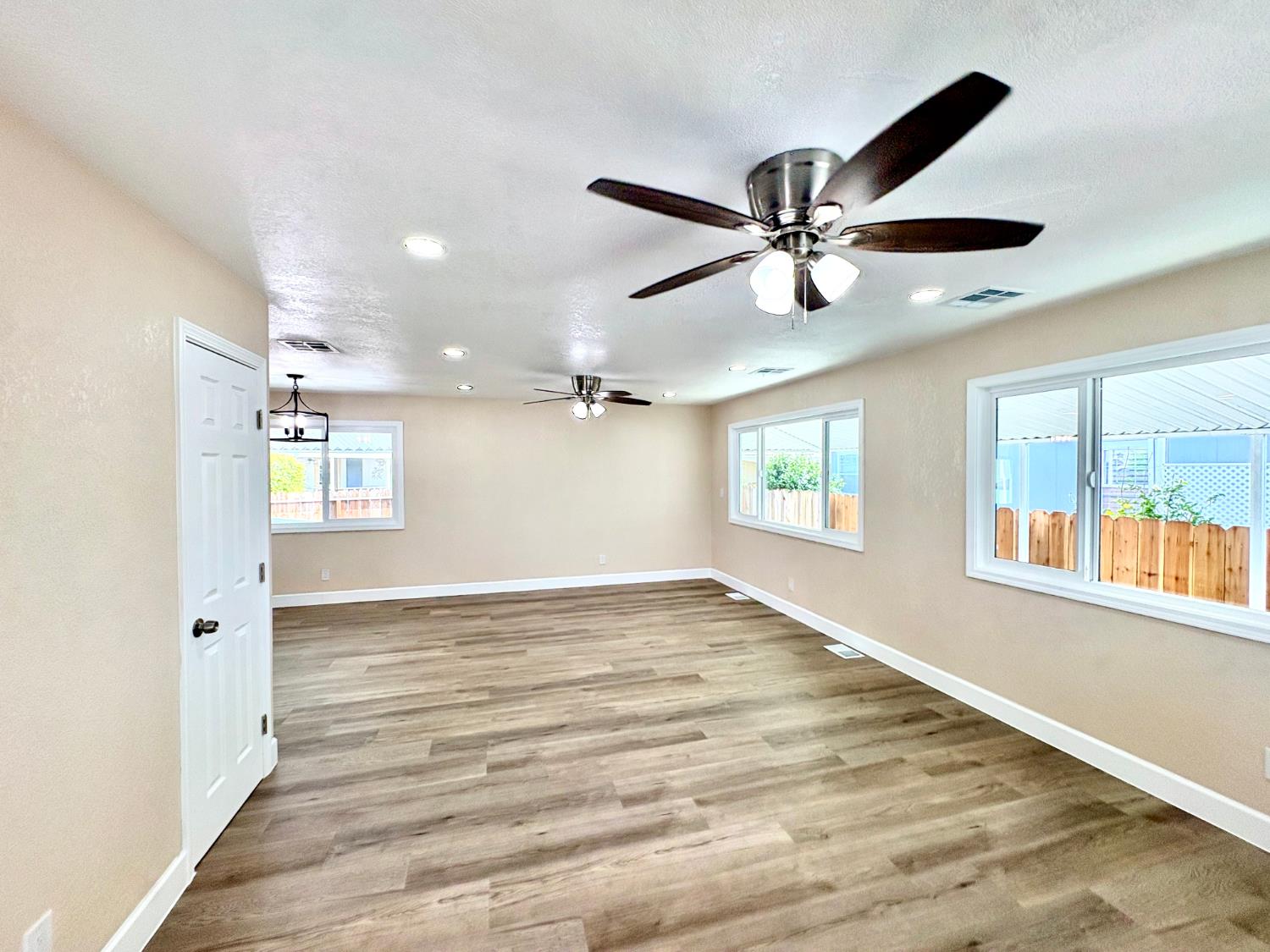 1604 Cabo Dr, Modesto, CA 95357