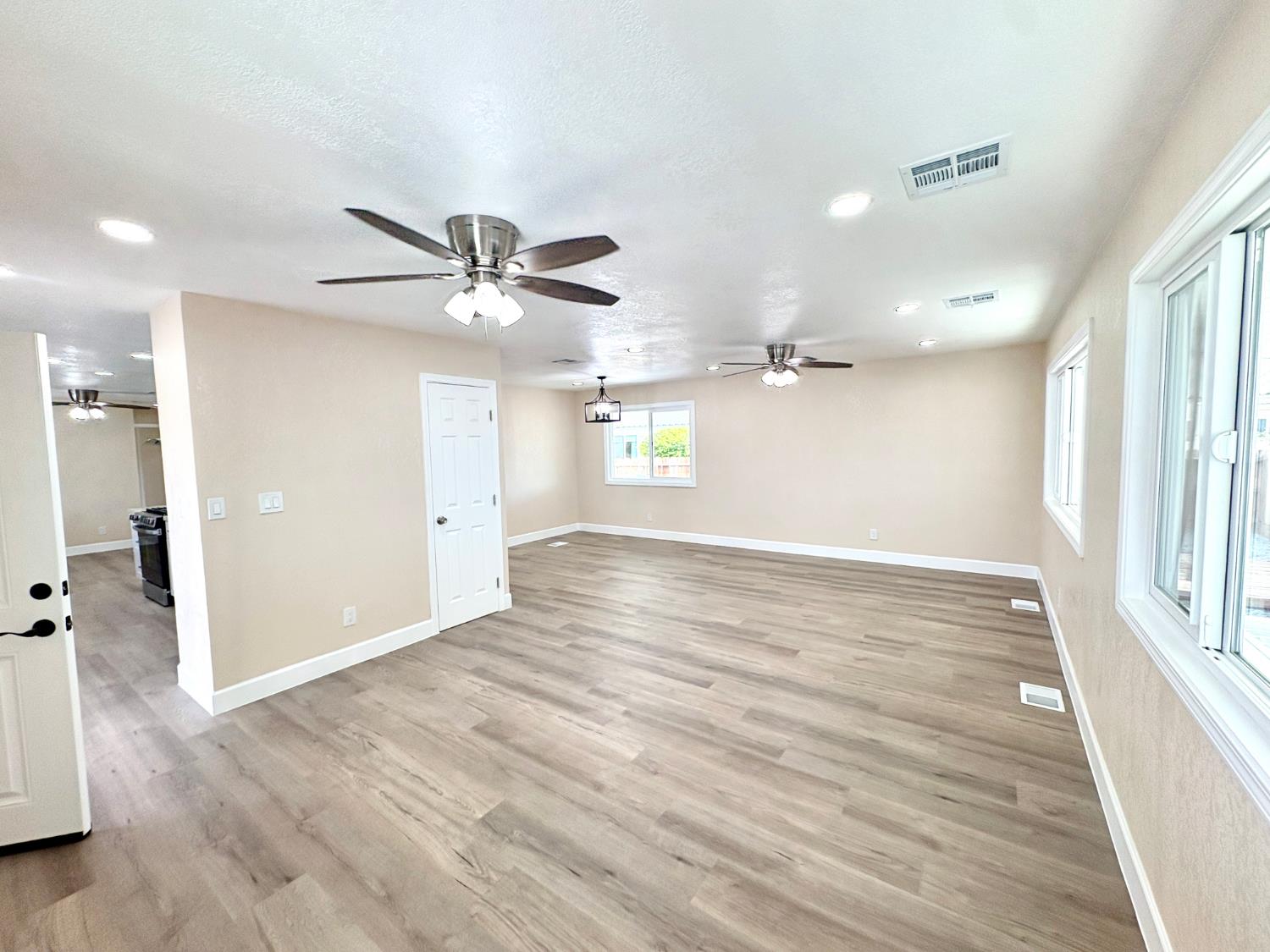 1604 Cabo Dr, Modesto, CA 95357