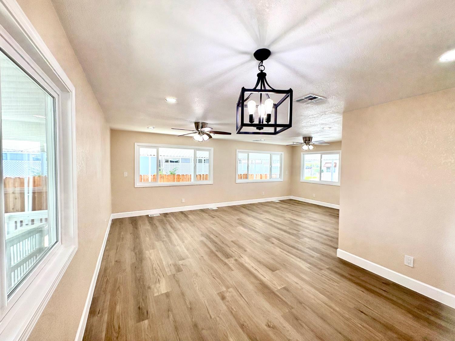 1604 Cabo Dr, Modesto, CA 95357