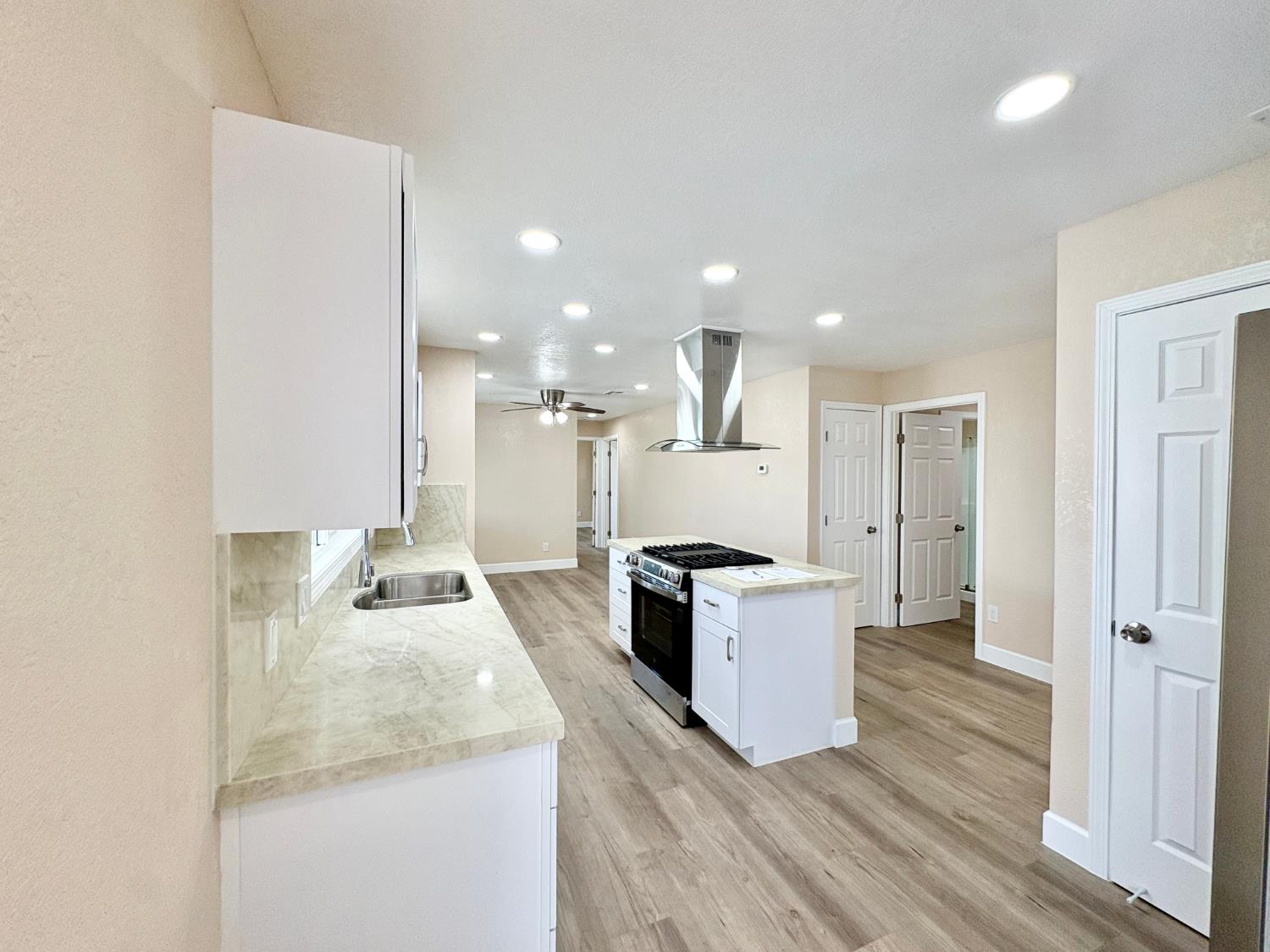 1604 Cabo Dr, Modesto, CA 95357