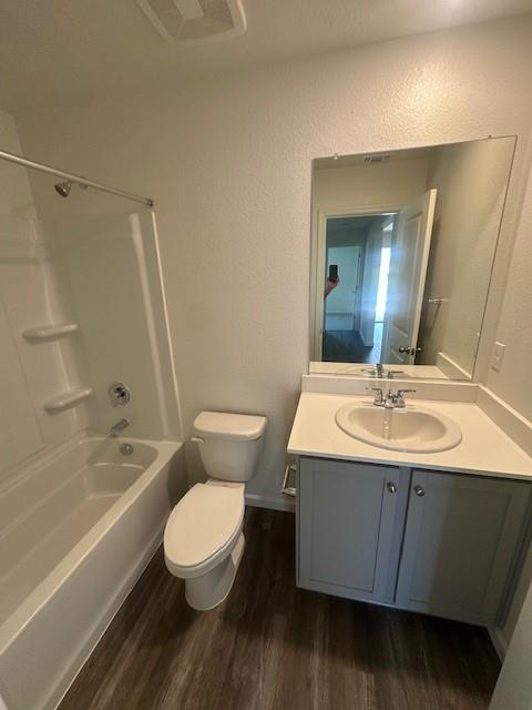 6037 Lassie Ct, Riverbank, CA 95367