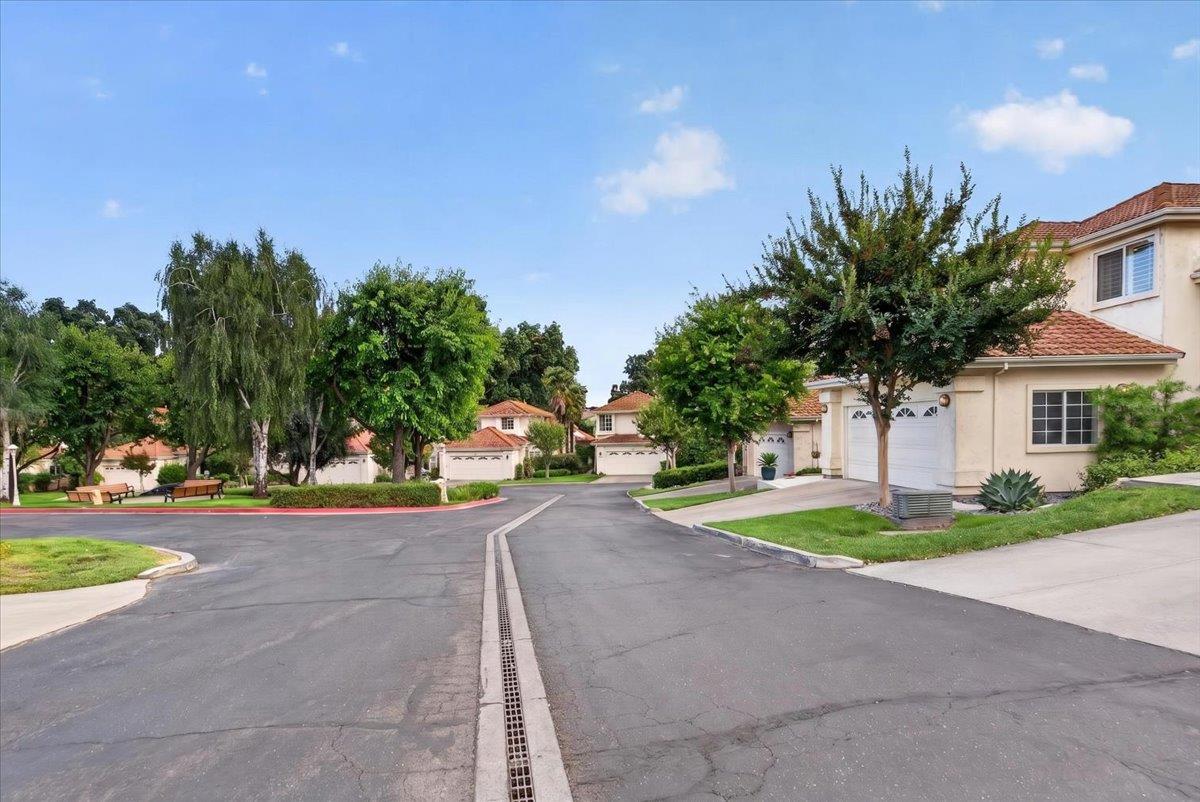 1500 Scenic Dr #3, Modesto, CA 95355