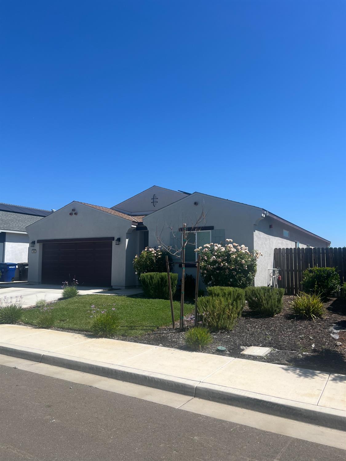648 Cheshire Dr, Patterson, CA 95363
