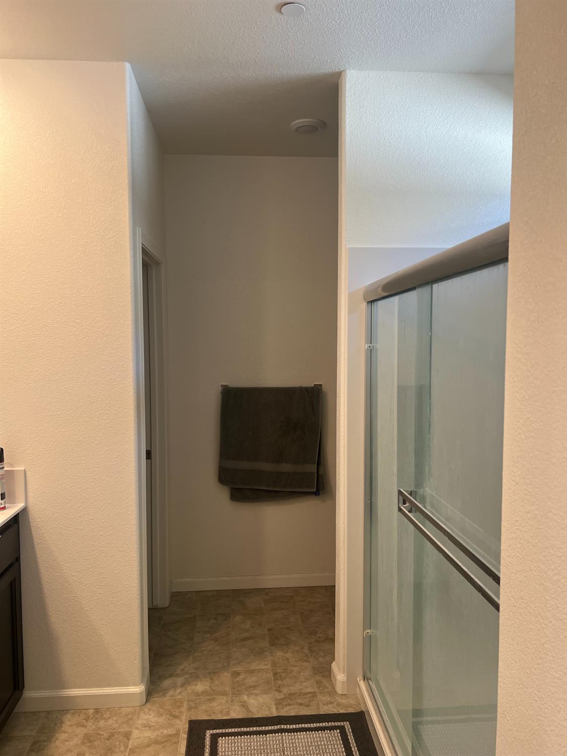 648 Cheshire Dr, Patterson, CA 95363