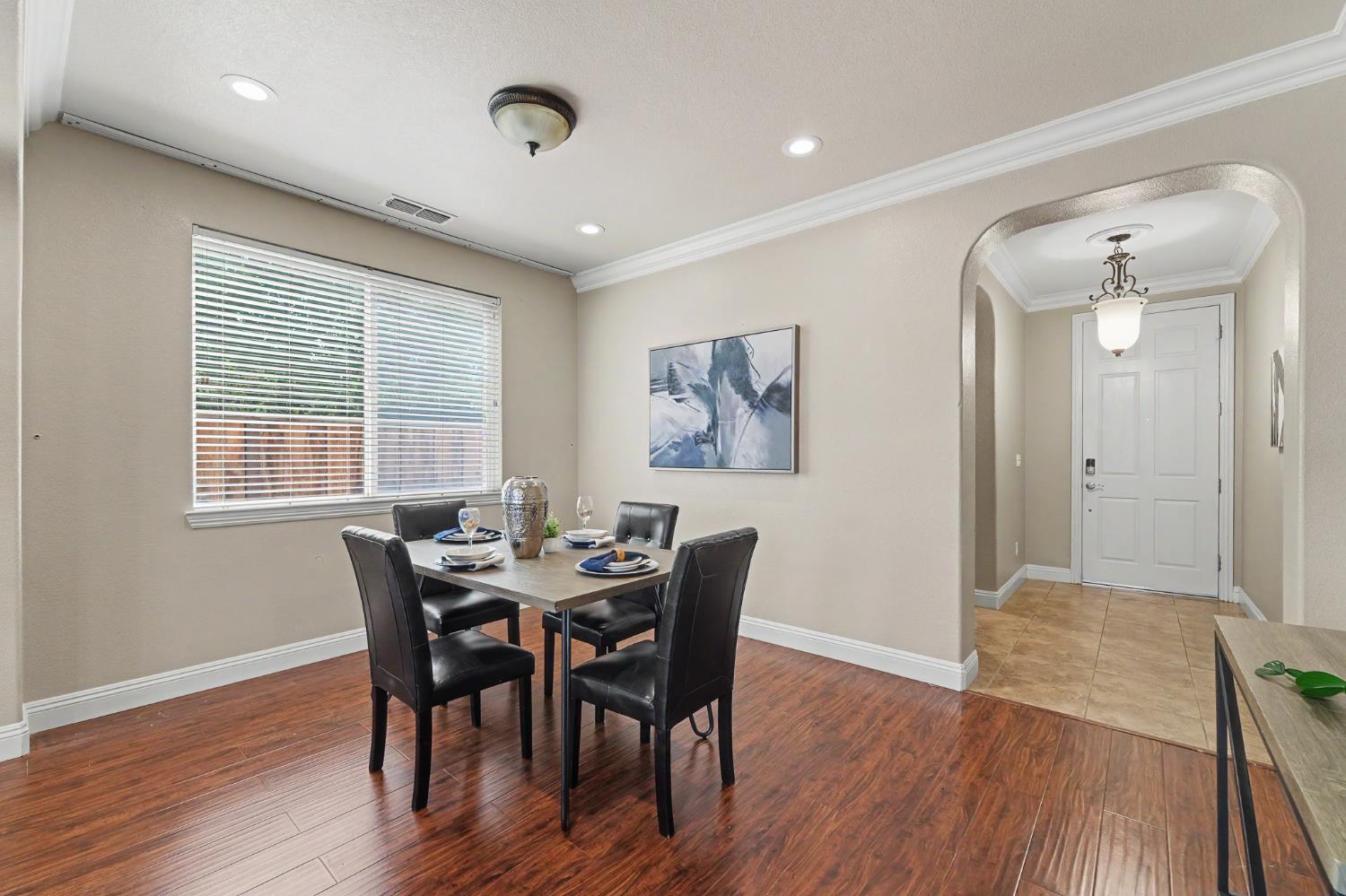 1223 E Springer Dr, Turlock, CA 95382