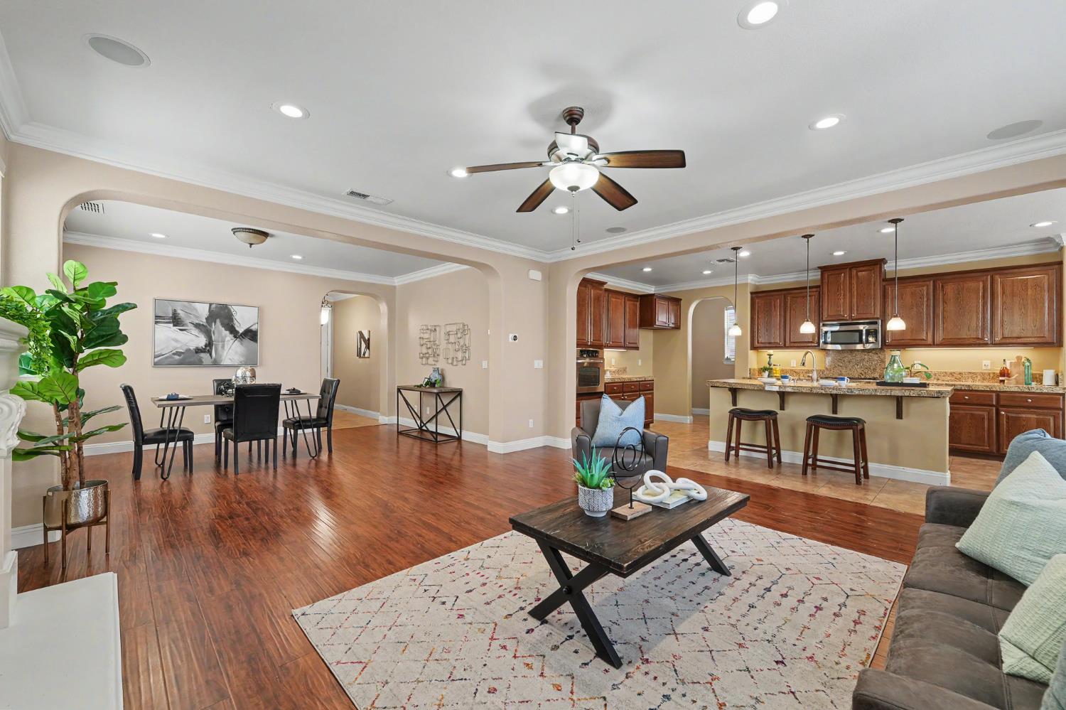 1223 E Springer Dr, Turlock, CA 95382