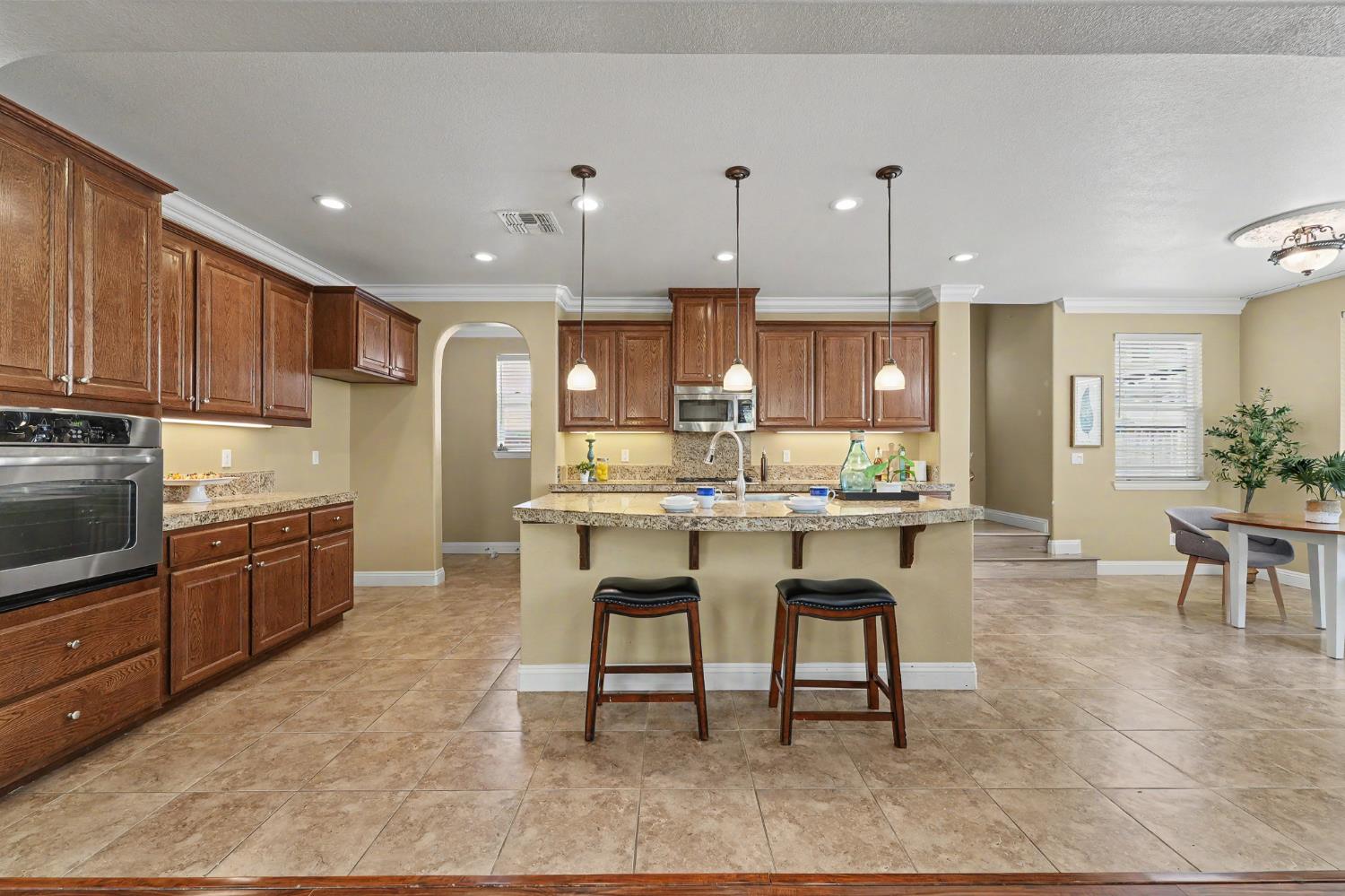 1223 E Springer Dr, Turlock, CA 95382