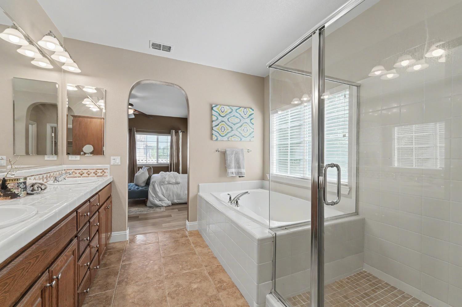 1223 E Springer Dr, Turlock, CA 95382