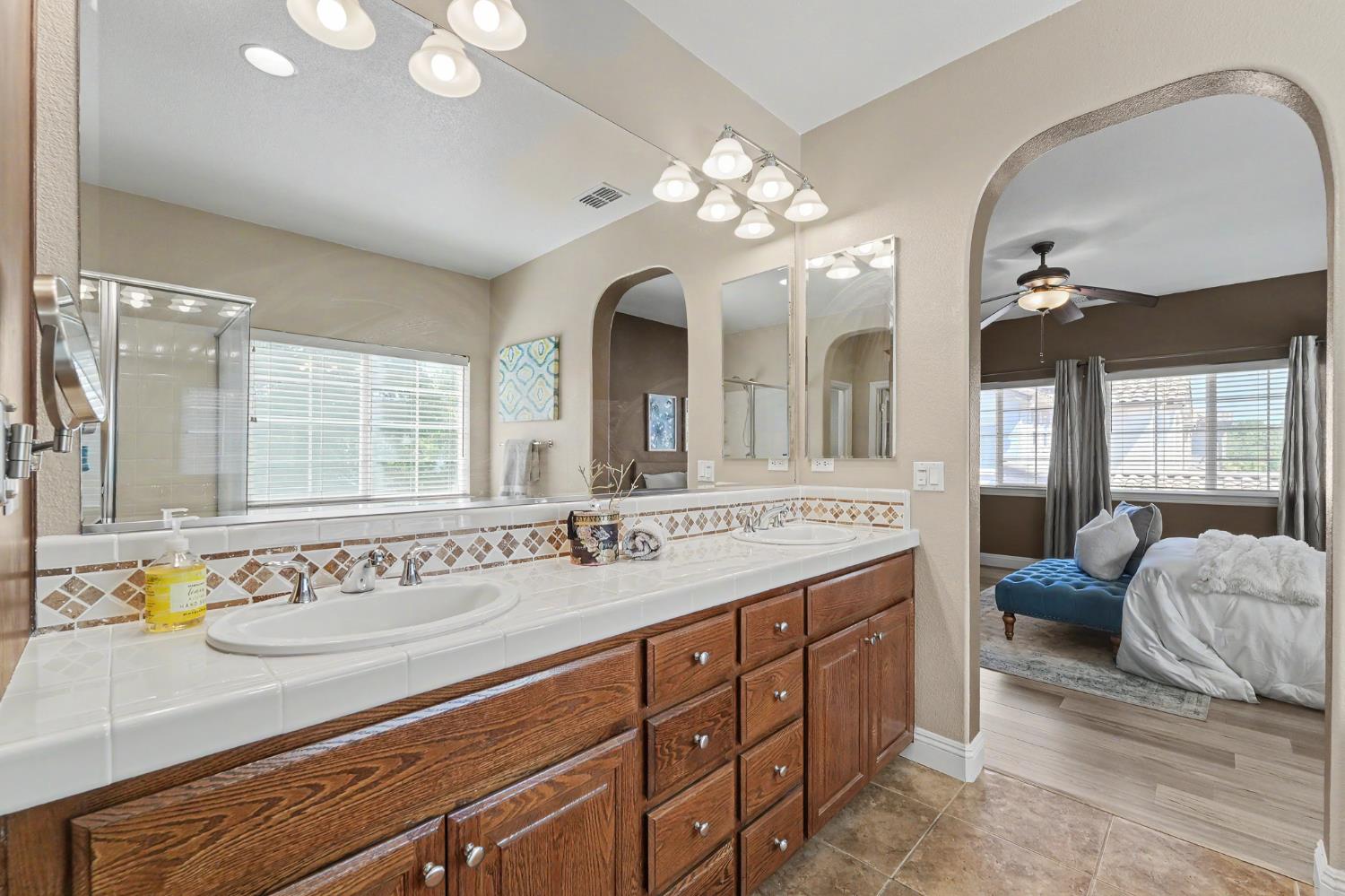 1223 E Springer Dr, Turlock, CA 95382