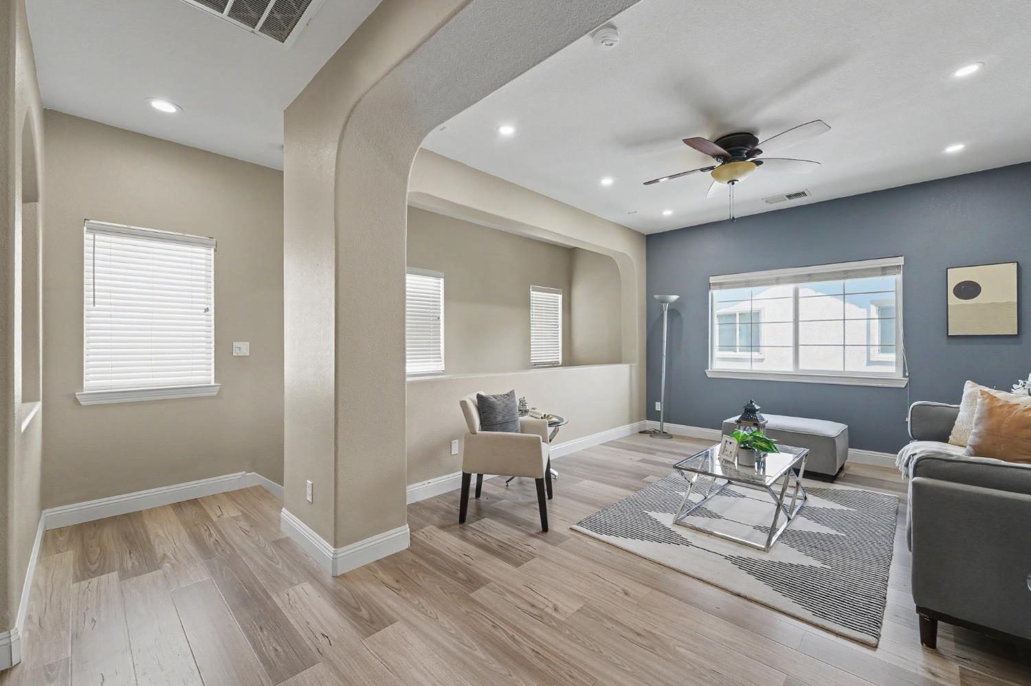 1223 E Springer Dr, Turlock, CA 95382