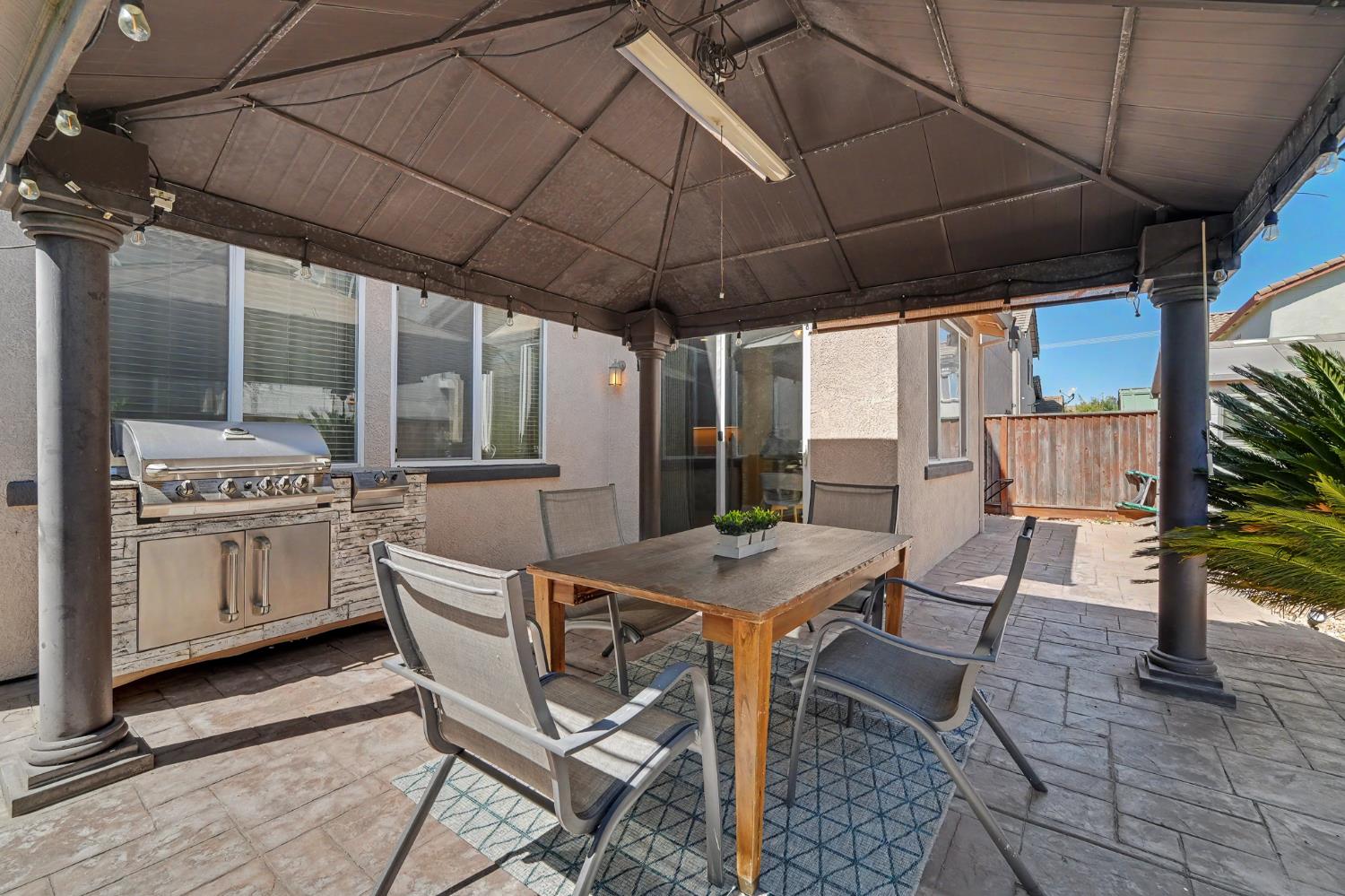 1223 E Springer Dr, Turlock, CA 95382