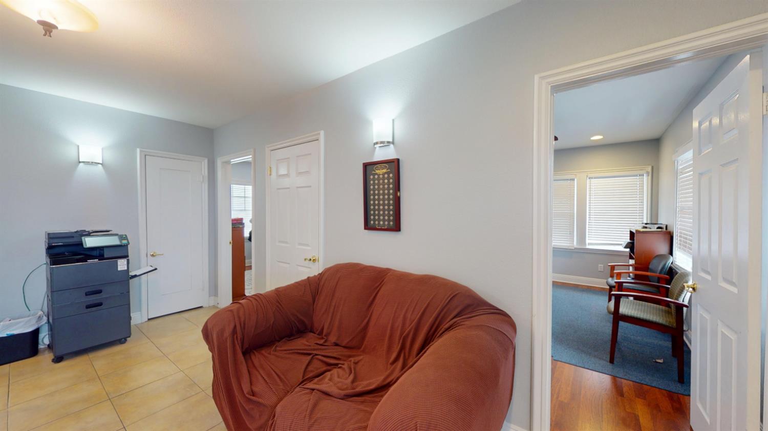 400 W Yosemite Ave #100, Madera, CA 93637