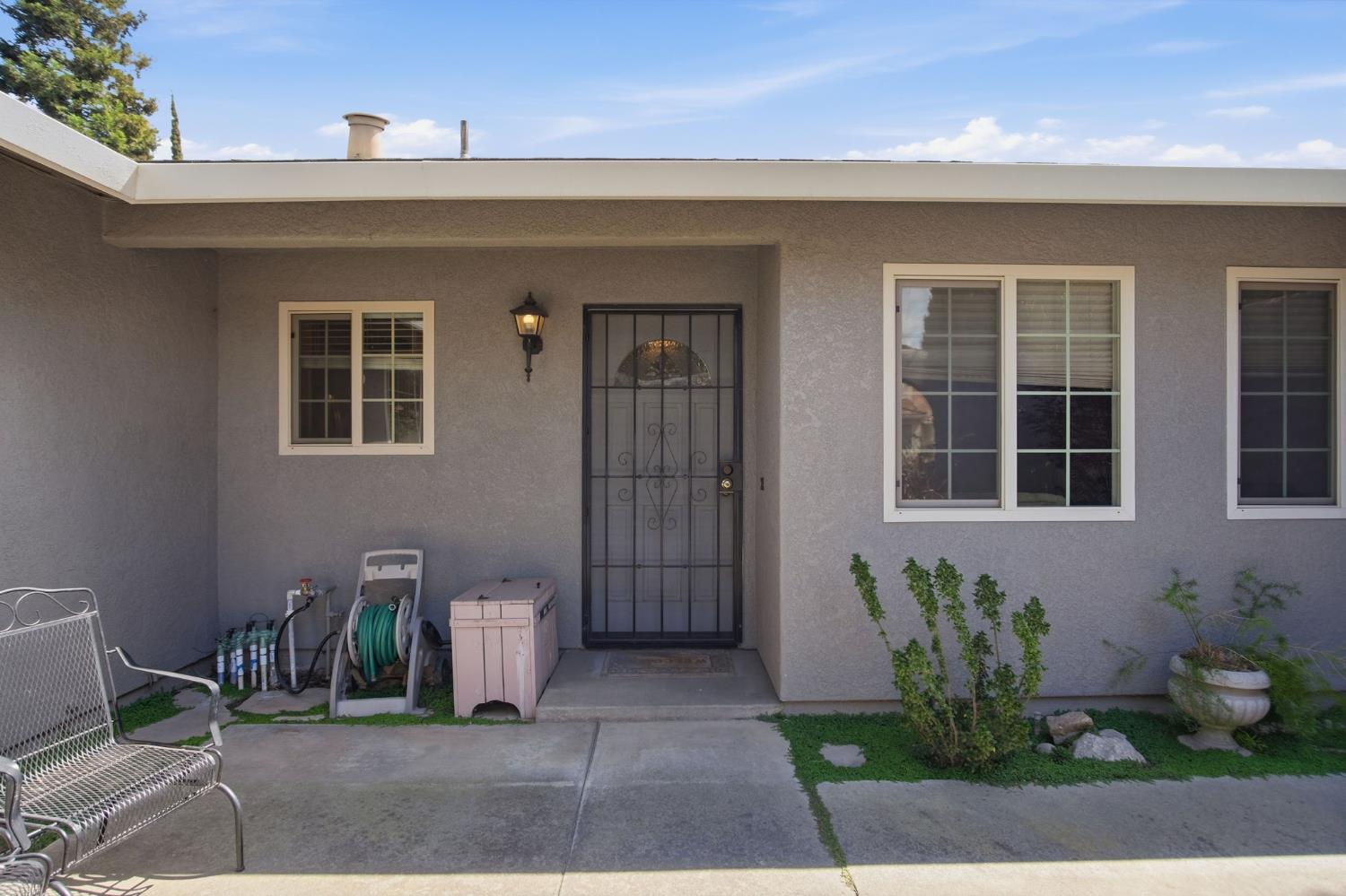 1070 Georgetown Ave, Turlock, CA 95382