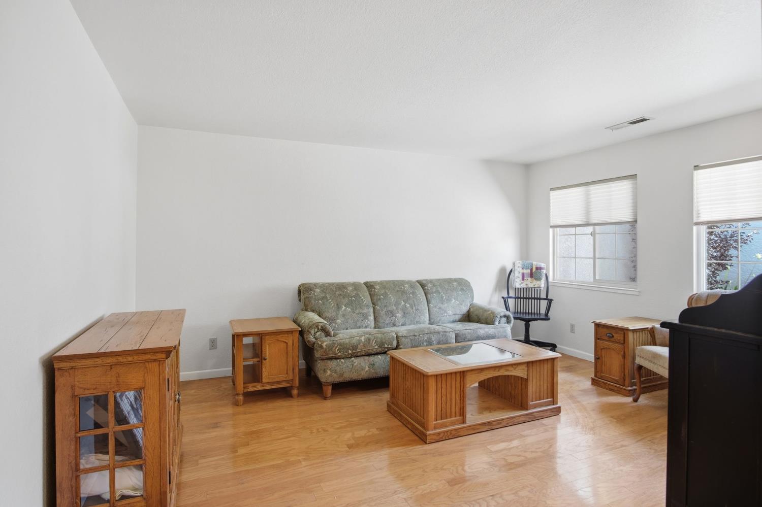 1070 Georgetown Ave, Turlock, CA 95382