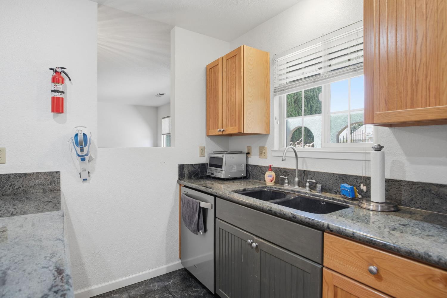 1070 Georgetown Ave, Turlock, CA 95382