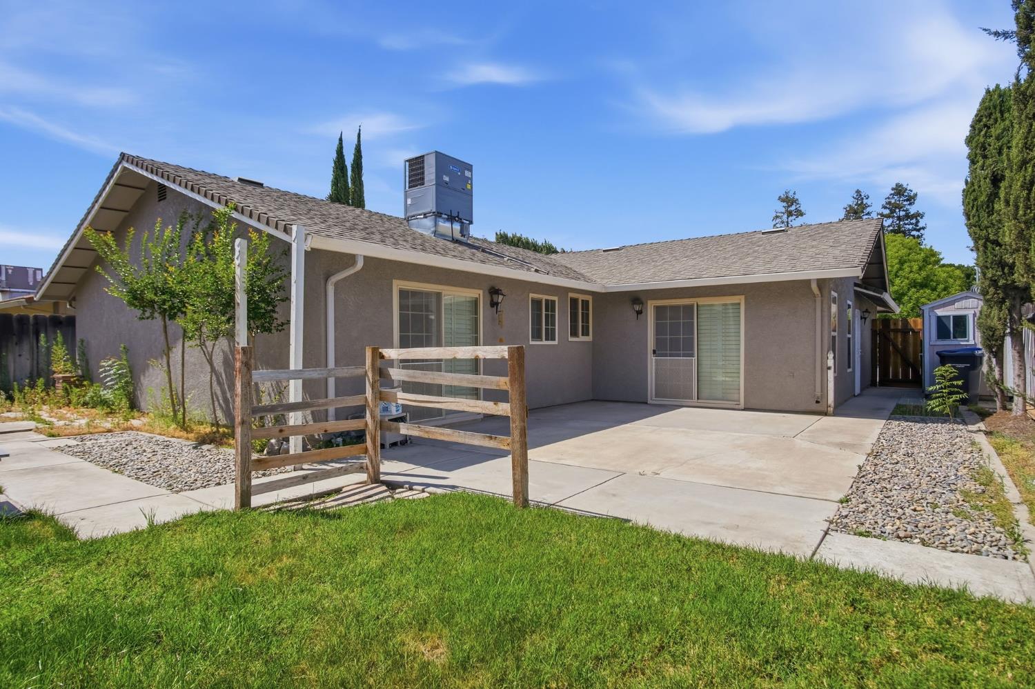 1070 Georgetown Ave, Turlock, CA 95382