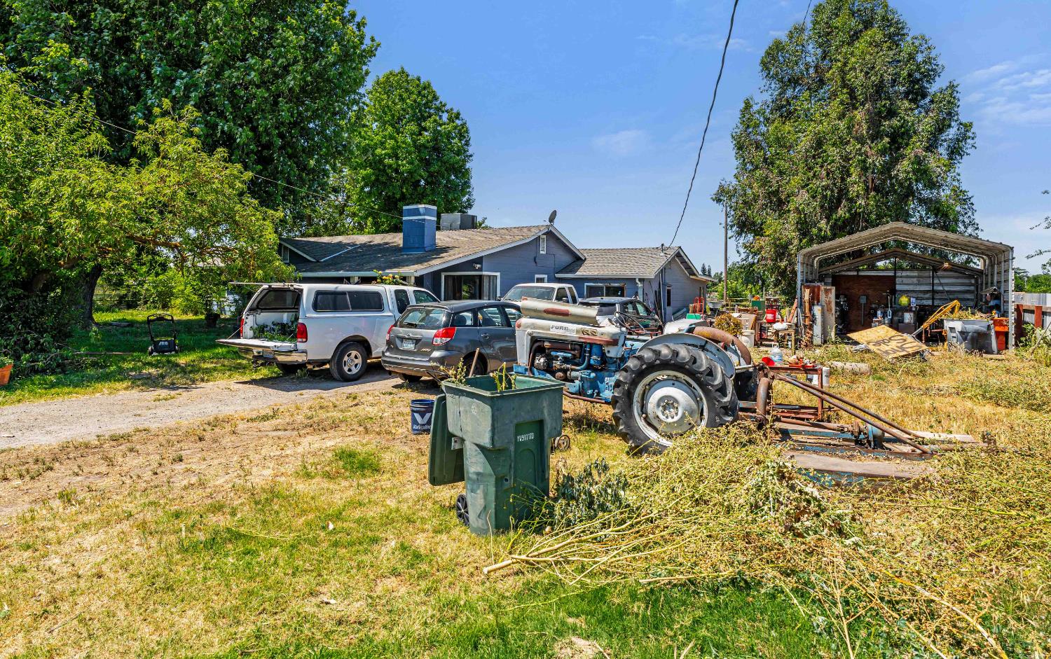 2201 Vivian Rd, Modesto, CA 95358