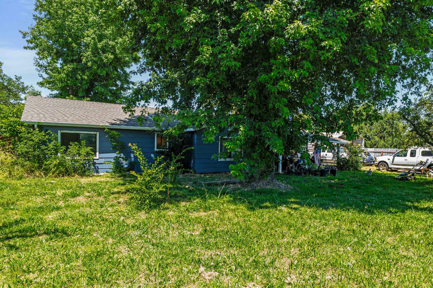 2201 Vivian Rd, Modesto, CA 95358