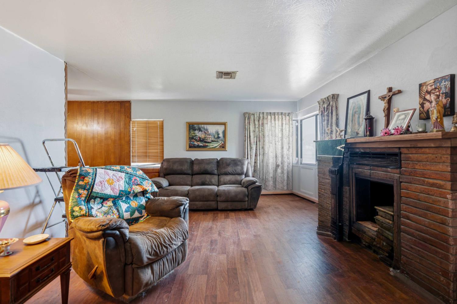 2201 Vivian Rd, Modesto, CA 95358