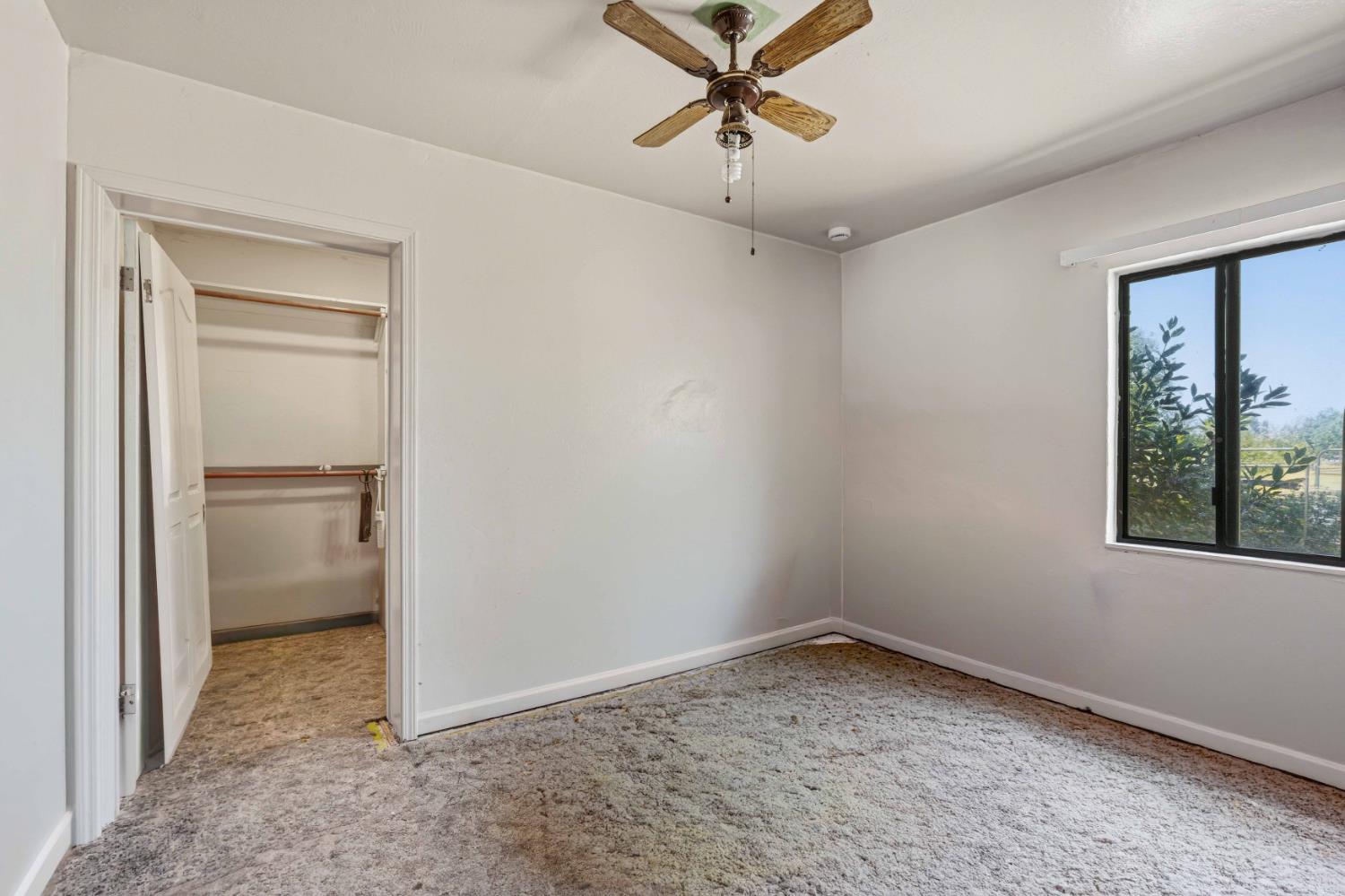 2201 Vivian Rd, Modesto, CA 95358
