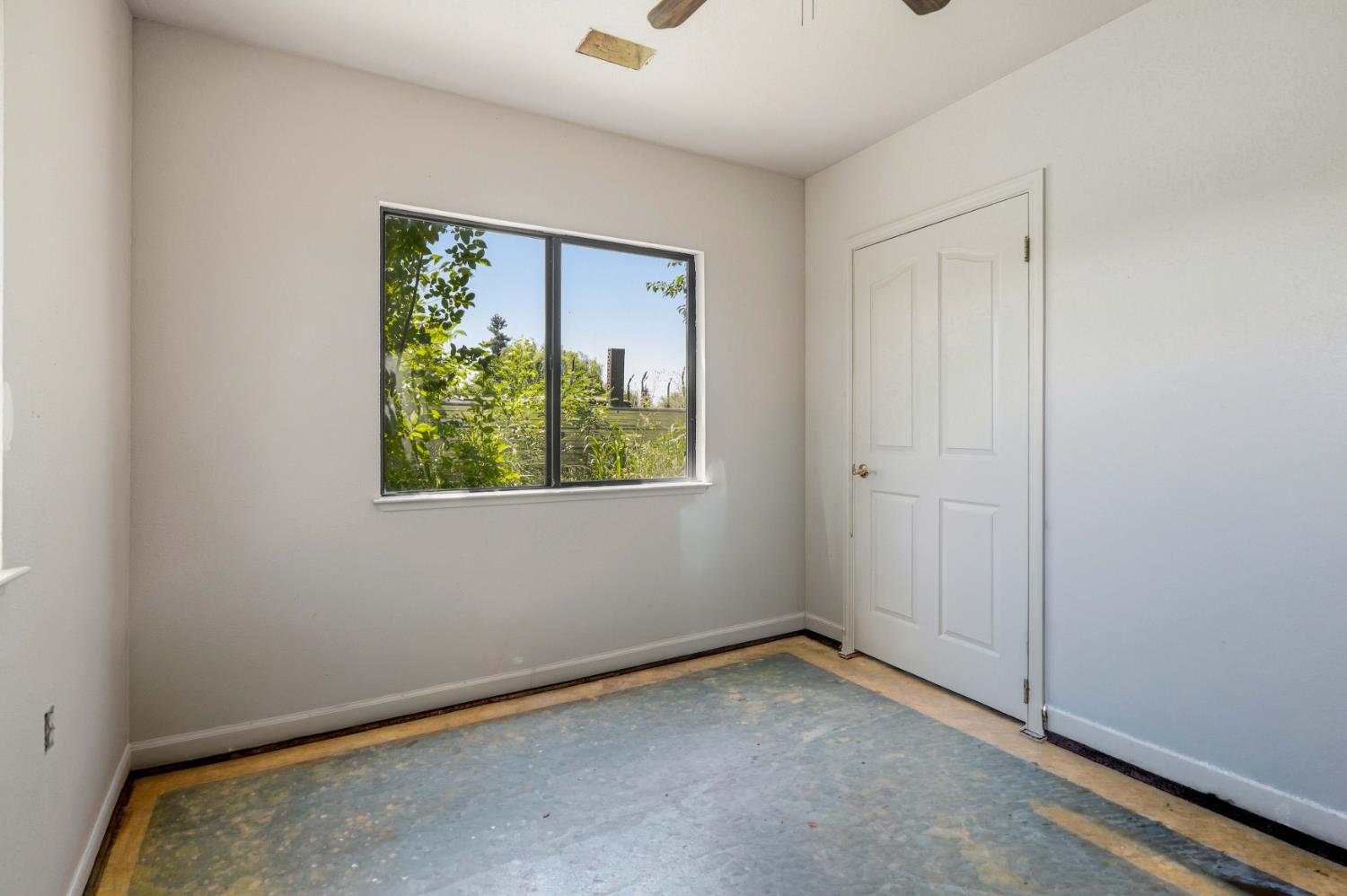 2201 Vivian Rd, Modesto, CA 95358