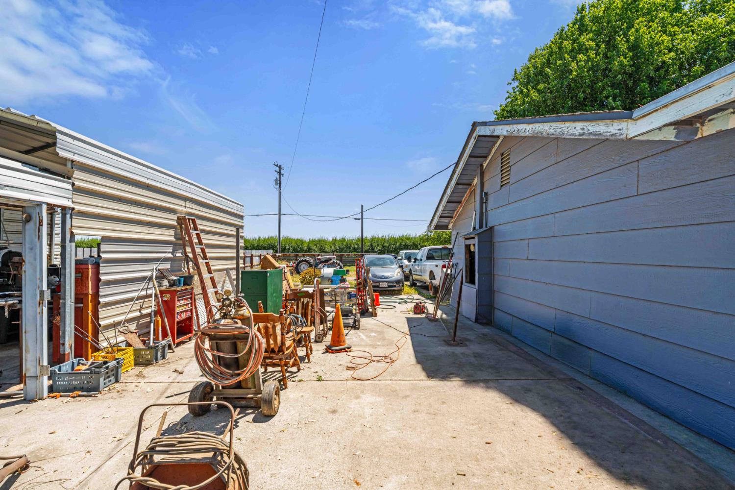 2201 Vivian Rd, Modesto, CA 95358
