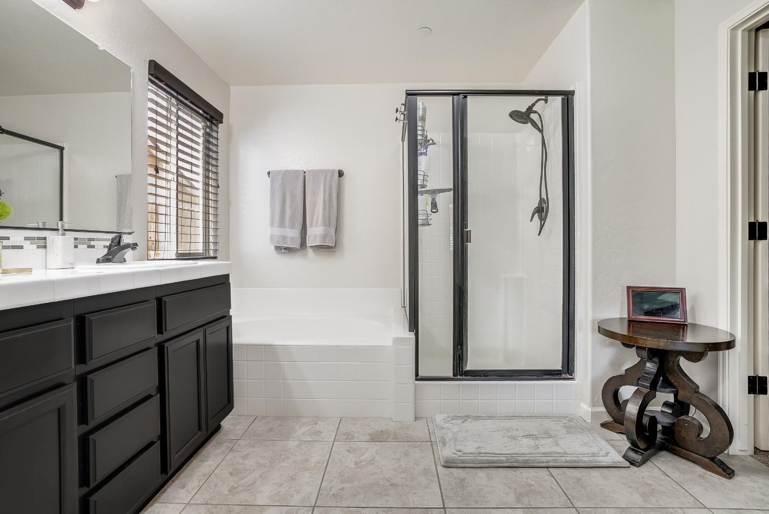 1548 N Irma St, Visalia, CA 93292