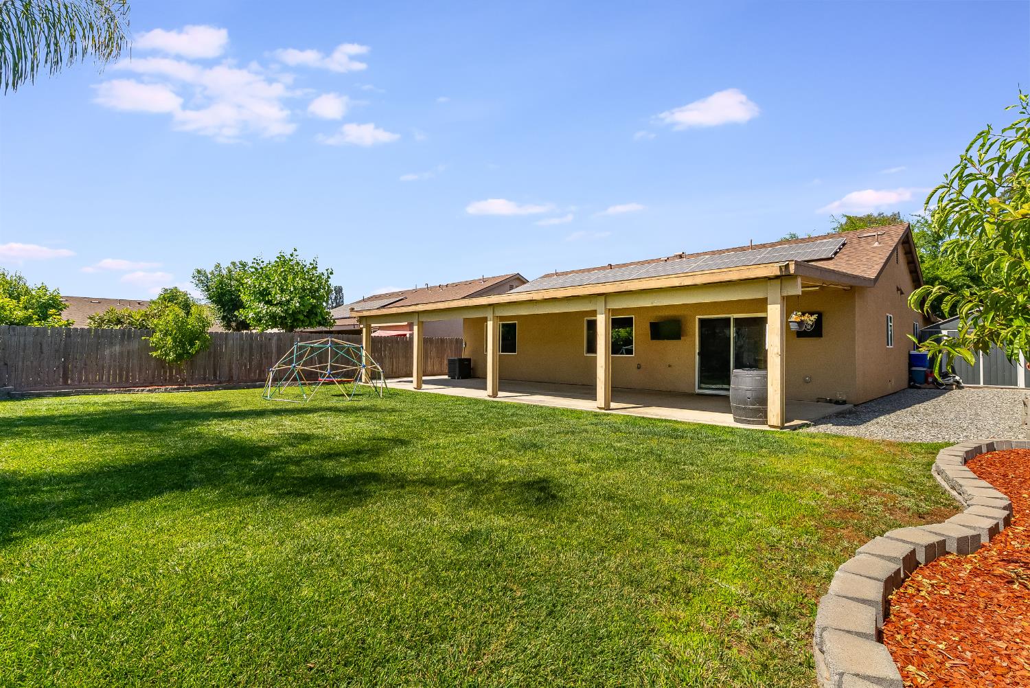 1548 N Irma St, Visalia, CA 93292