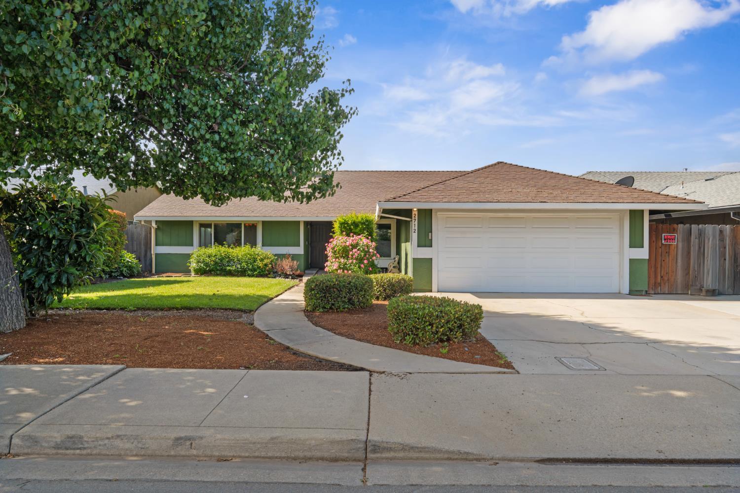 2712 Floyd Ave, Modesto, CA 95355
