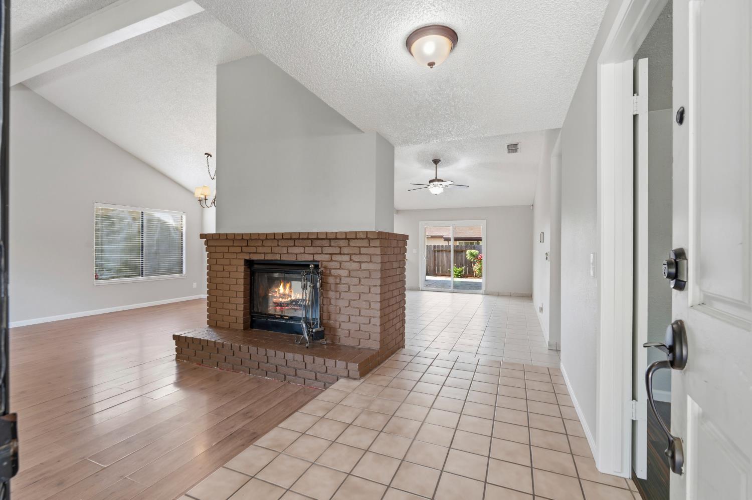 2712 Floyd Ave, Modesto, CA 95355