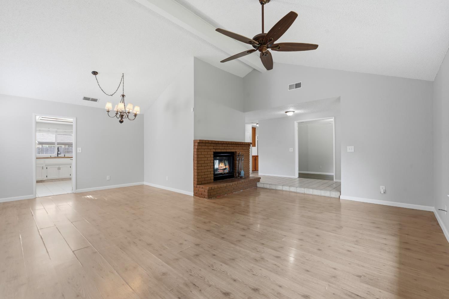 2712 Floyd Ave, Modesto, CA 95355