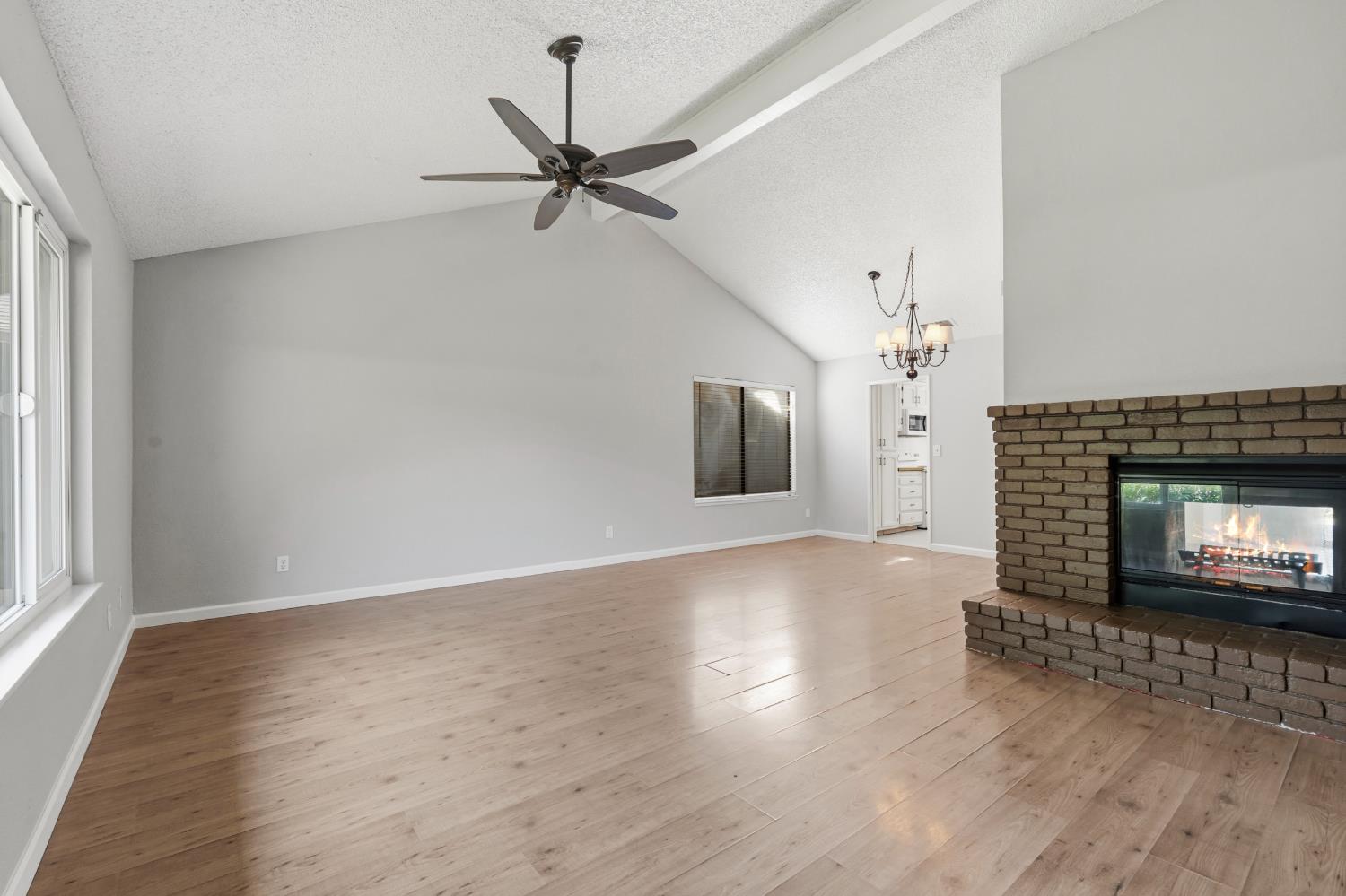 2712 Floyd Ave, Modesto, CA 95355