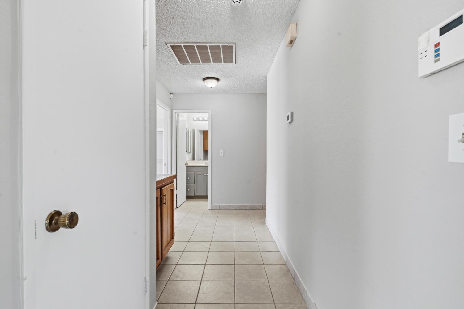 2712 Floyd Ave, Modesto, CA 95355