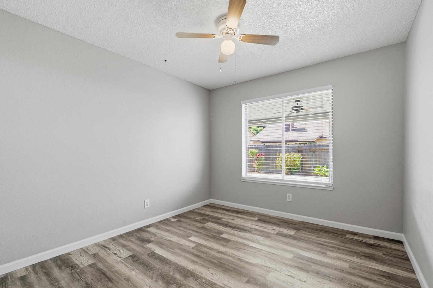 2712 Floyd Ave, Modesto, CA 95355
