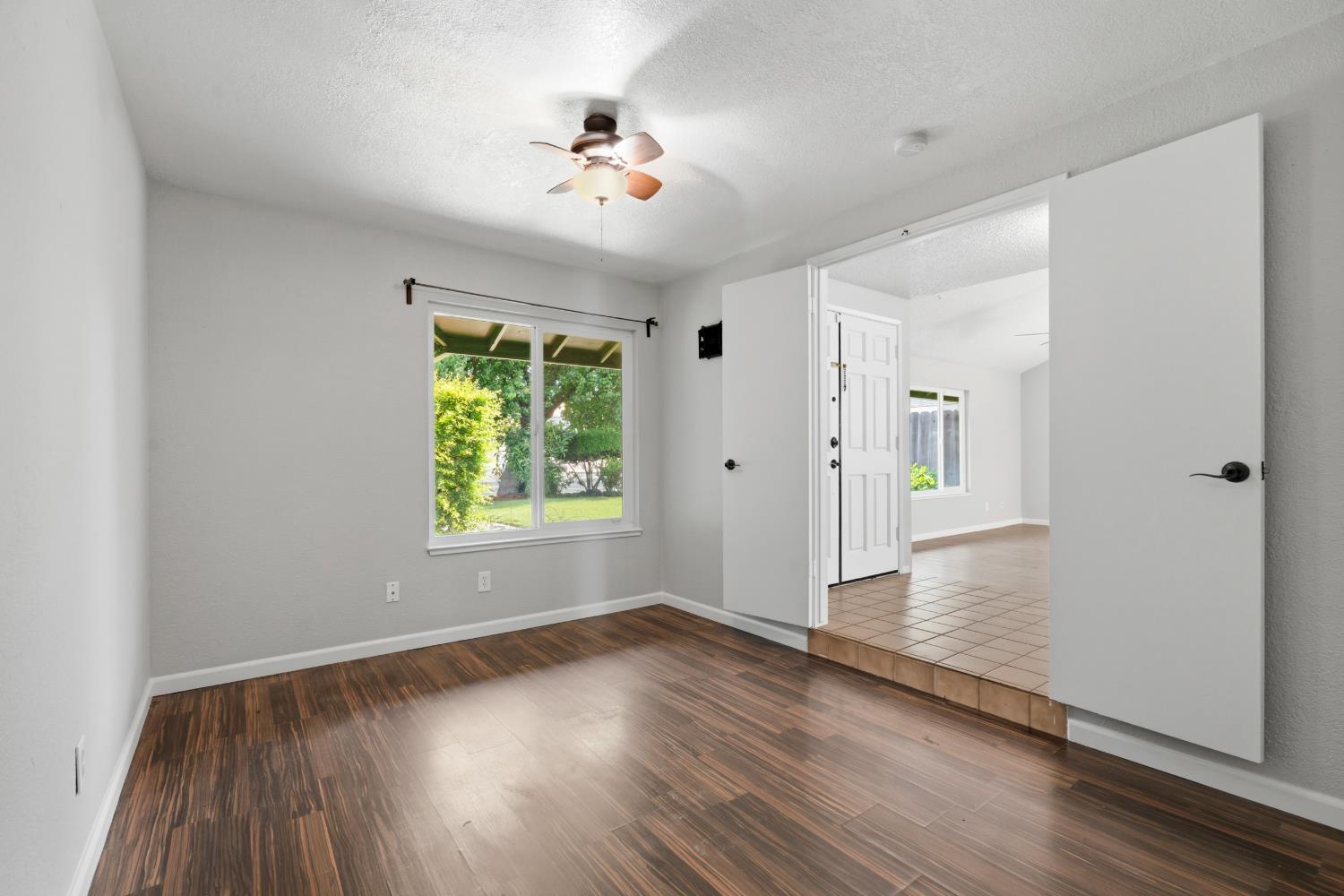 2712 Floyd Ave, Modesto, CA 95355