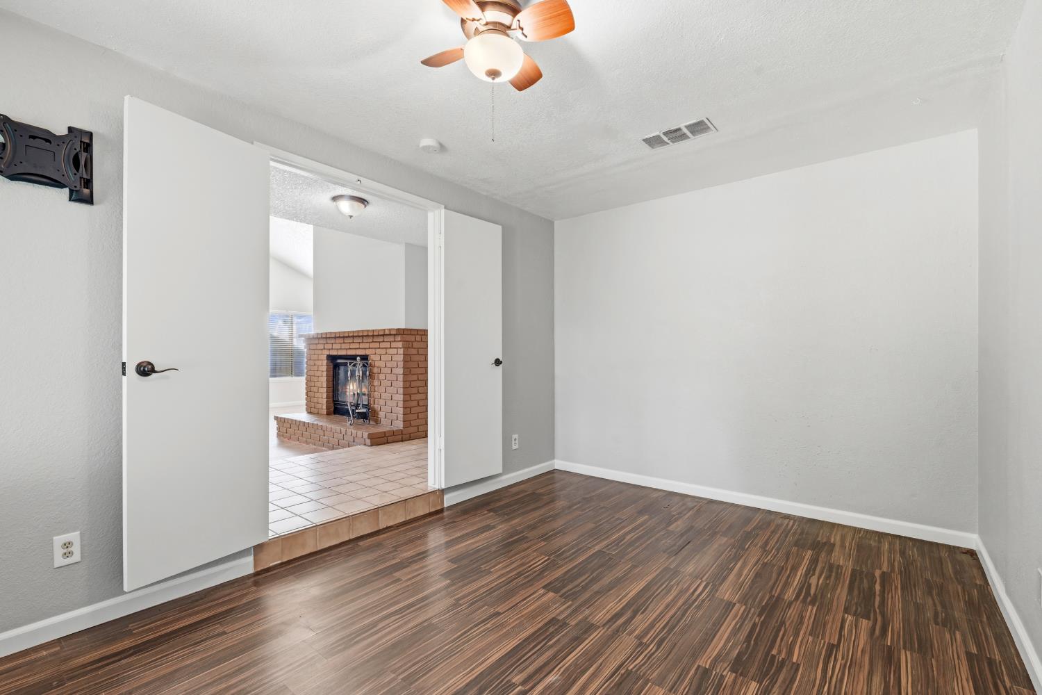 2712 Floyd Ave, Modesto, CA 95355