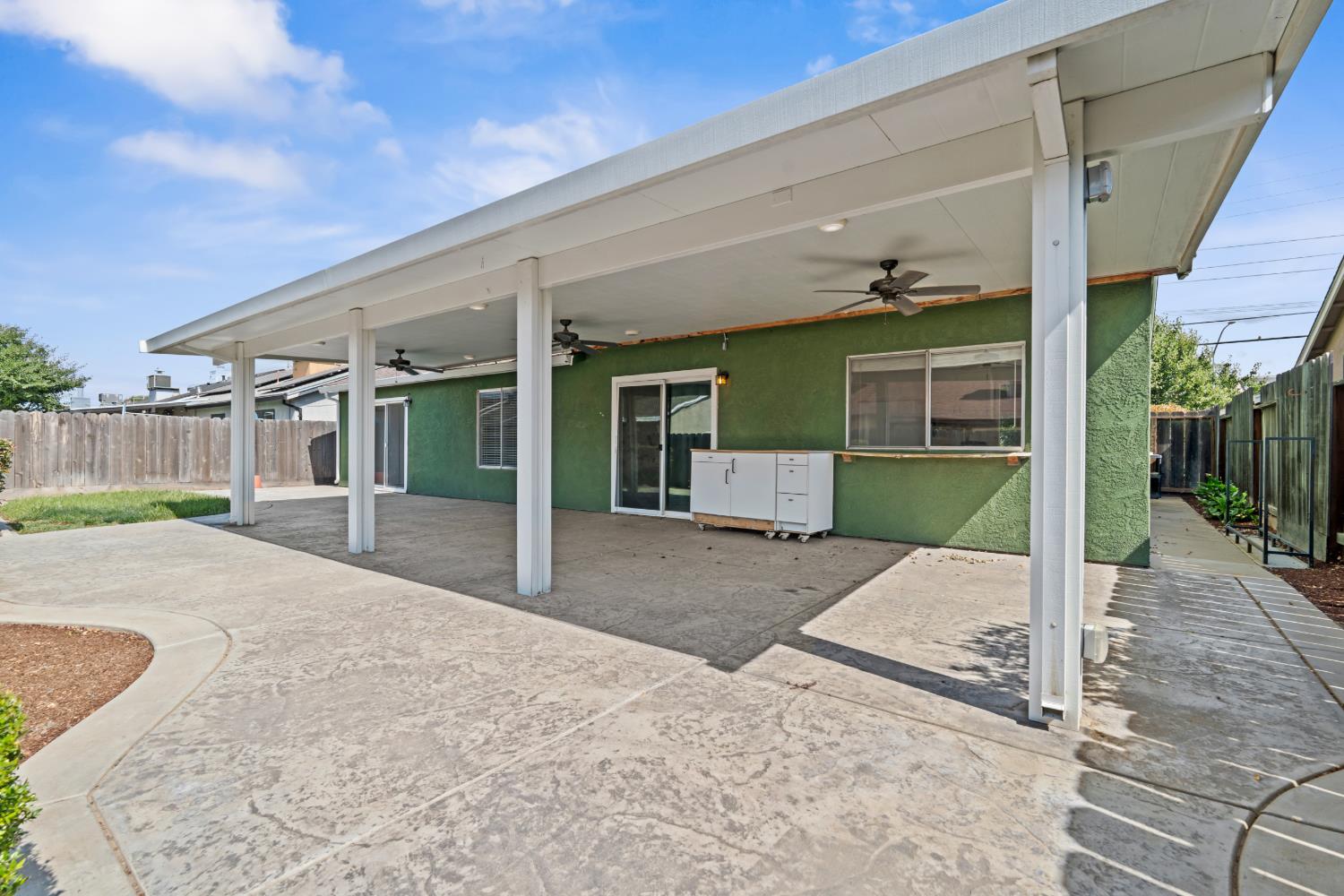 2712 Floyd Ave, Modesto, CA 95355